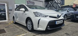 2015 Toyota Prius Alpha(TOP SPEC) 6 MONTH WARRANTY