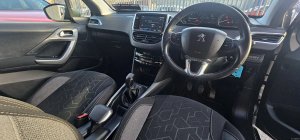 2018 Peugeot 2008 (LOW MILAGE)