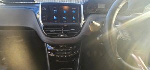 2018 Peugeot 2008 (LOW MILAGE)